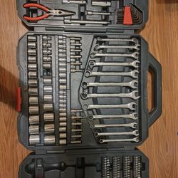 Crescent 150 Piece Tool Set