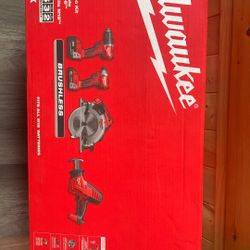 Milwaukee 4 Tool Kit Combo 
