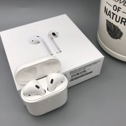 Apple AirPods 2nd Generation White Wireless Bluetooth Earbuds with Charging Case