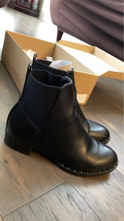 New look flat Chelsea boot with studs in black