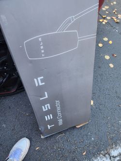 TESLA WALL CHARGER 3RD GEN