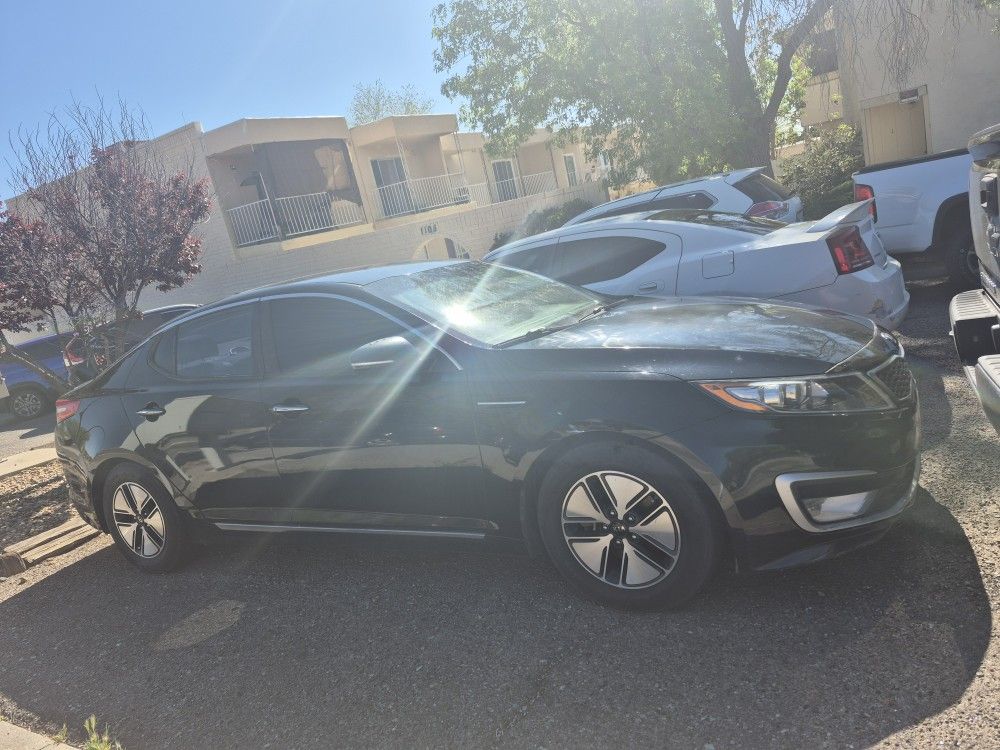 2012 Kia Hybrid Black 4 Door