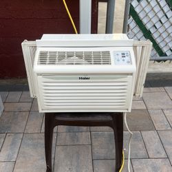 HAIER 5000 BTU AC UNIT