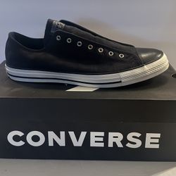 Converse Chuck Taylor Men’s black laceless tennis shoes Size 11 new in box