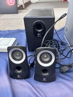 Logitech 2.1 Speakers 