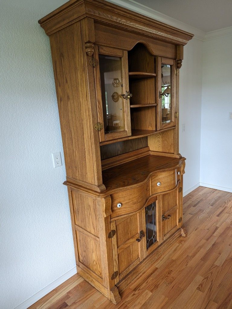 Wood Hutch 