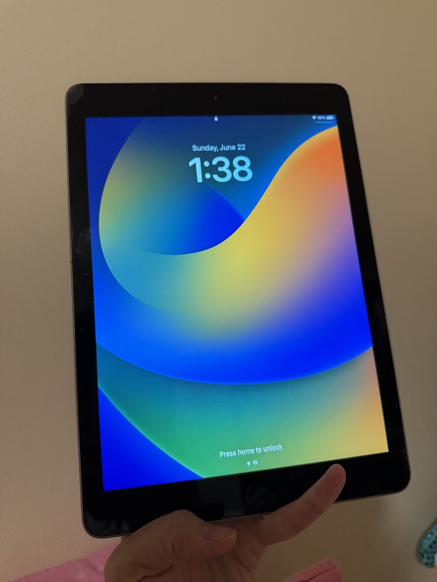 iPad 5th Generation 32gb WiFi Only