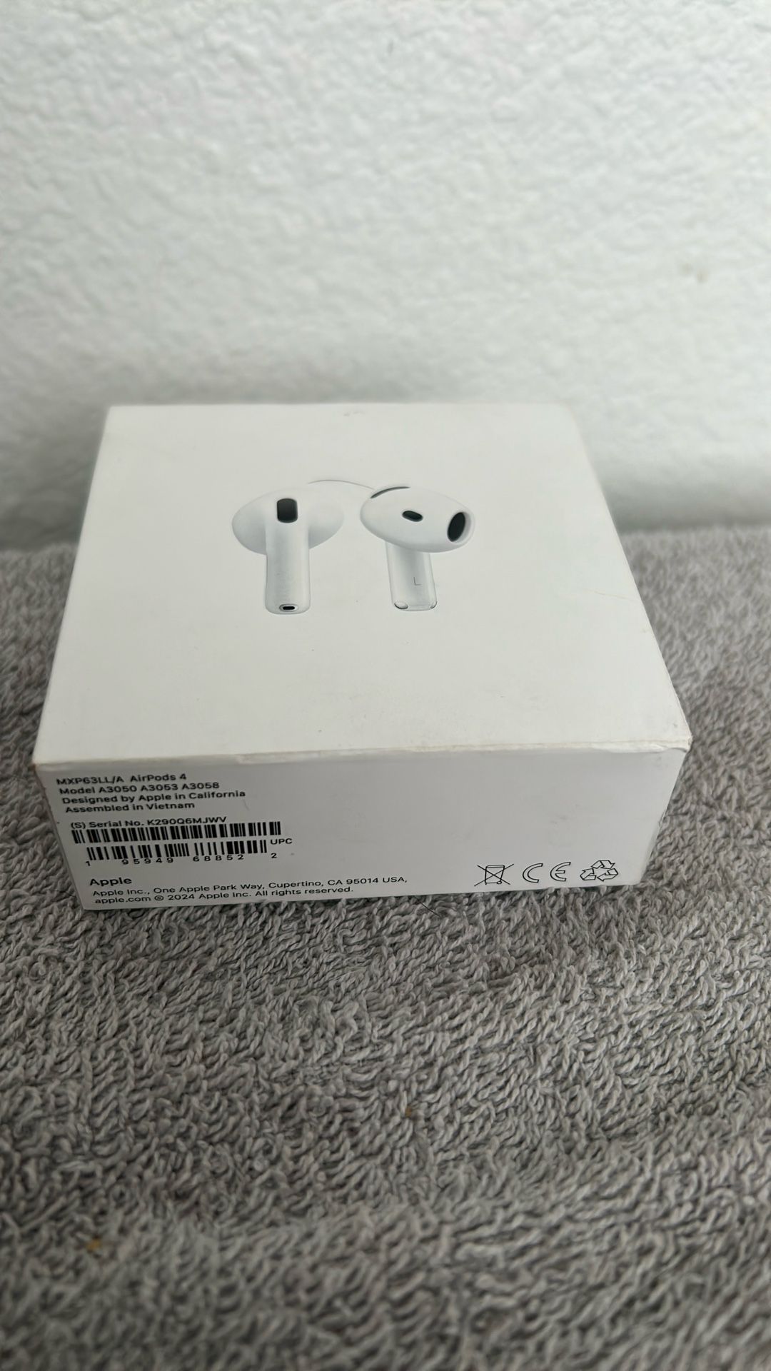 AirPods 4s With Box