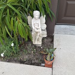 Garden Angel That Make Fountain Trickle 