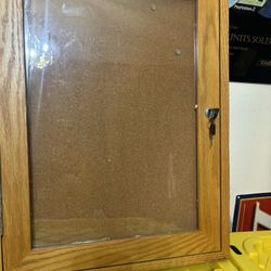 Lockable Enclosed Cork Bulletin Board – Oak Frame (Best-Rite) – Great Condition