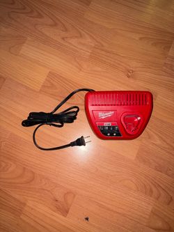 Milwaukee M12 Battery Charger