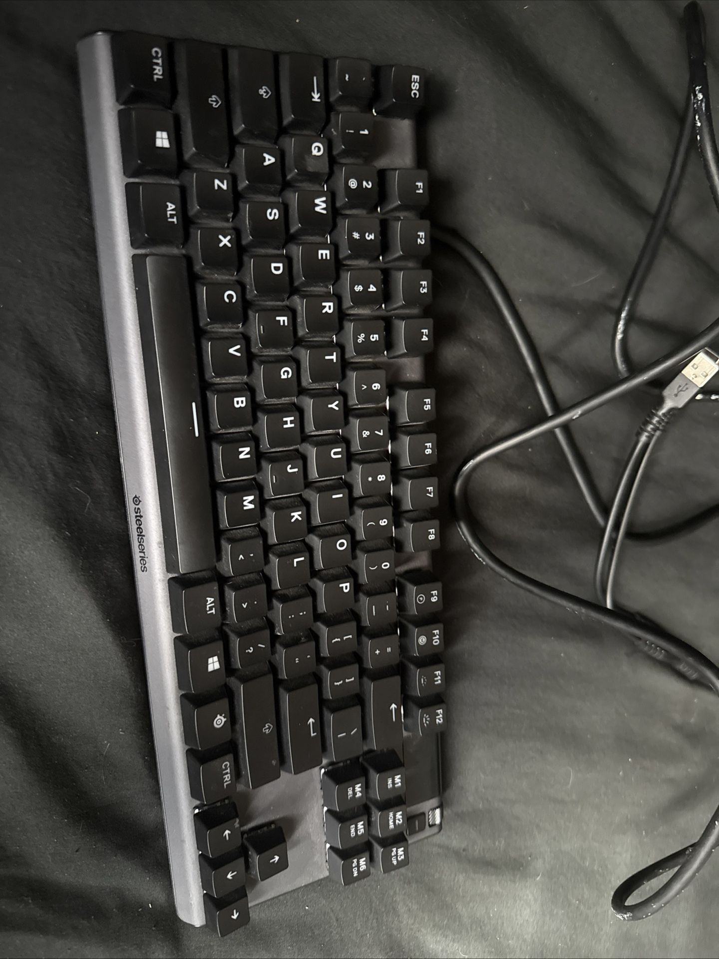 SteelSeries Apex 7 TKL Red Switches Includes Wrist Rest