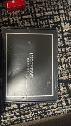 Lightly worn REAL AUTHENTIC black belly caiman size 12 d good condition box slightly worn