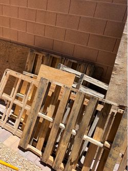 FREE ！！！WOOD PALLET and Plywood Boards