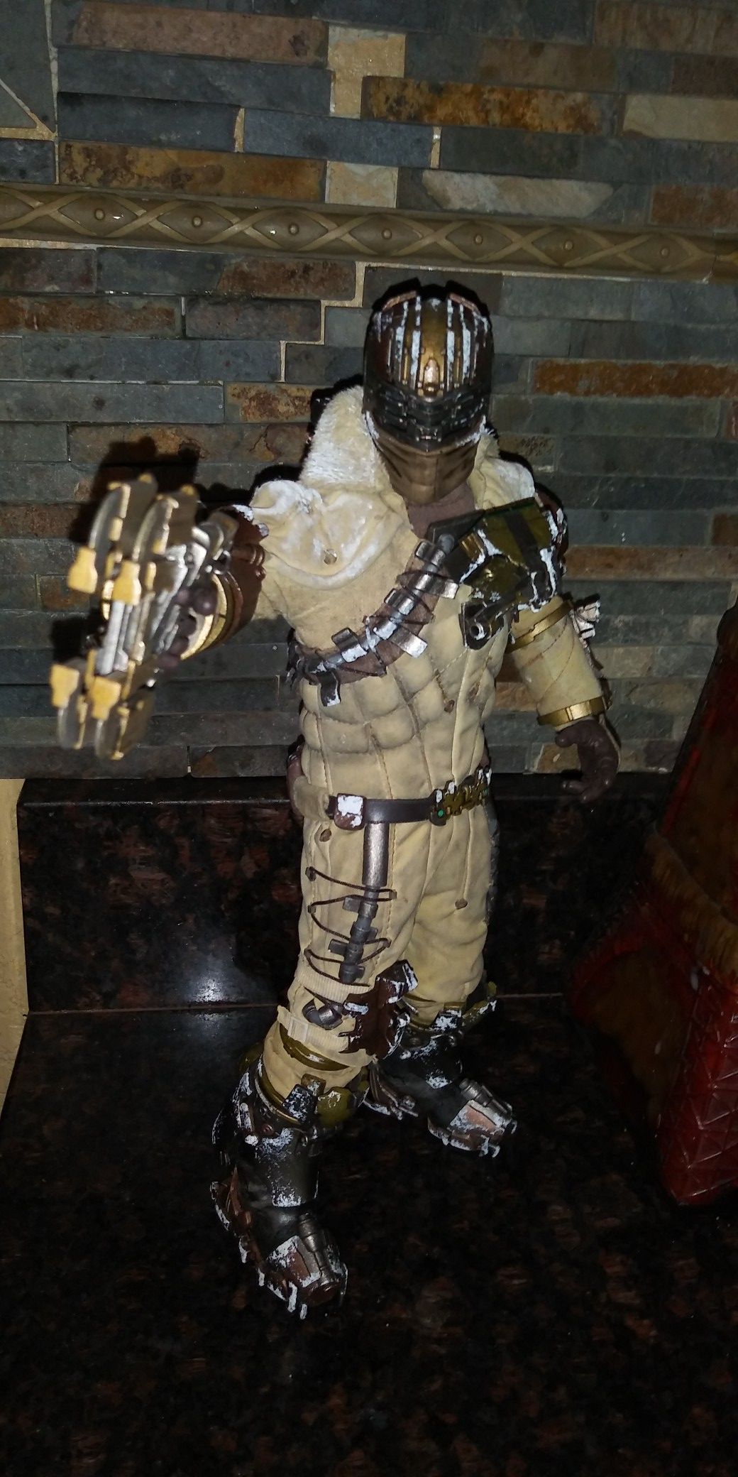 Isacc dead space 1:6 figure not a hot toys