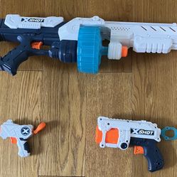 3 Zuru Xshot Blasters And Ammo!