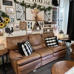 Farmhouse Living Room Couch Set. Must Go!! 
