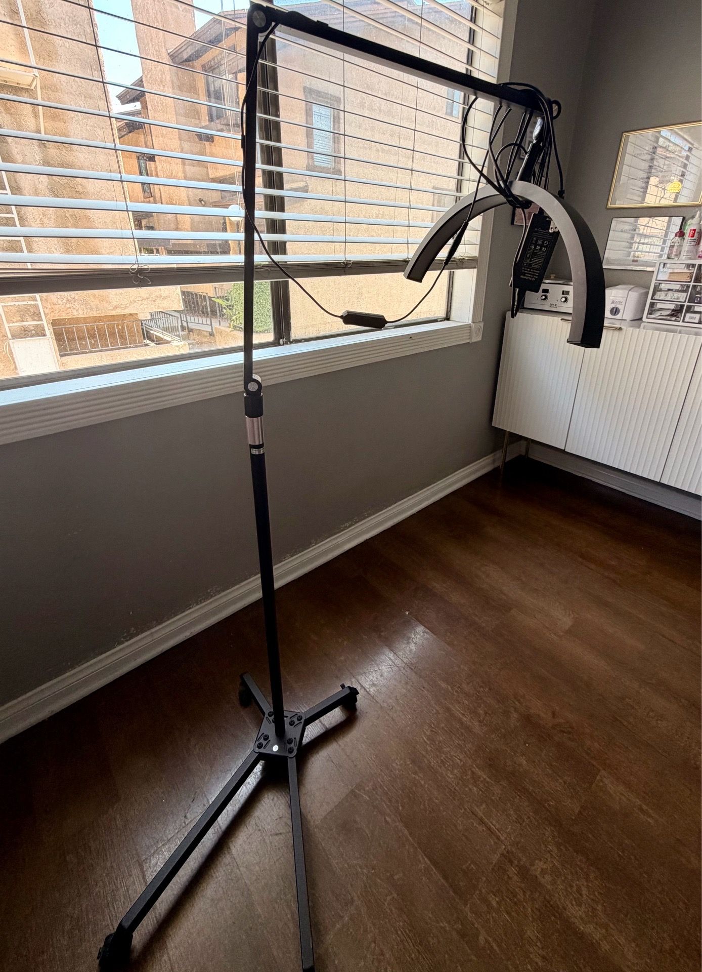 Lash lamp