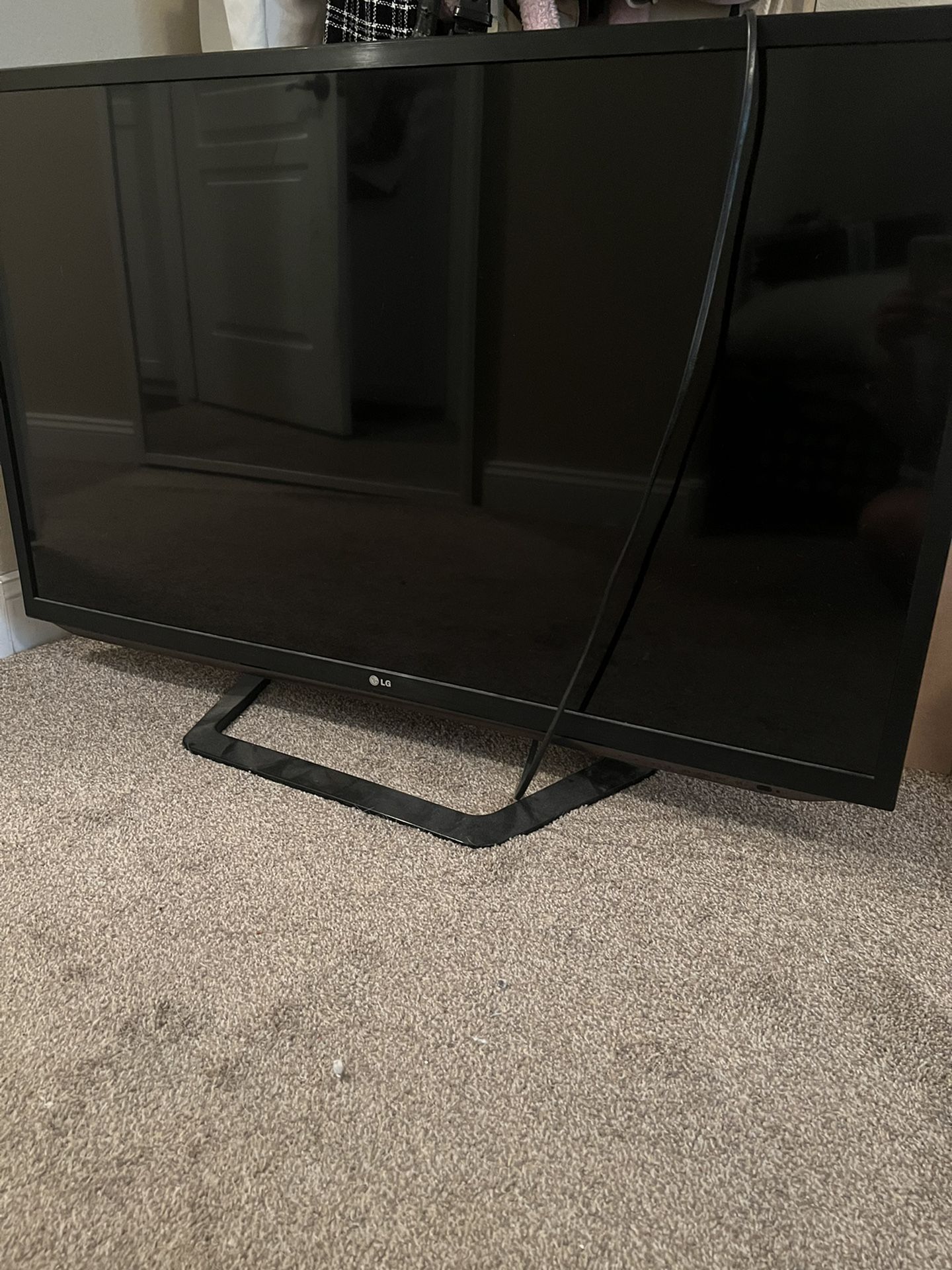 Lg 47” Tv 