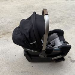 Nuna Infant Car seat 