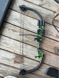 Barnett Youth Compound Bow Black Green Archery Equipment