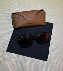 Ray-Ban sunglass