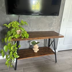Tv stand 