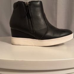 Women’s Zip Sneaker Boots Size 9
