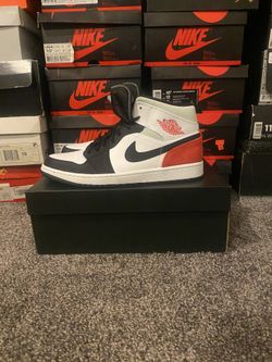 Jordan 1 Mid SE