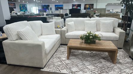 Labor Day Deal‼️Beautiful White Sofa&Loveseat On Sale $799