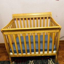 Mini Crib & Mattress 