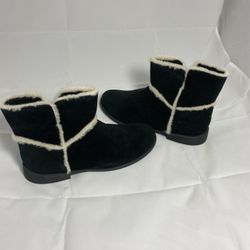 UGG Boots Size 4