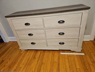 Dresser