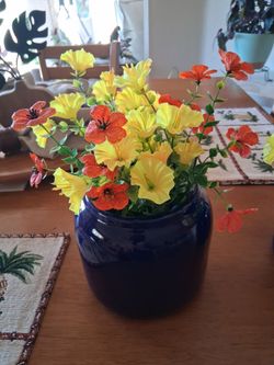 Kobalt Pot w/Faux Flowers