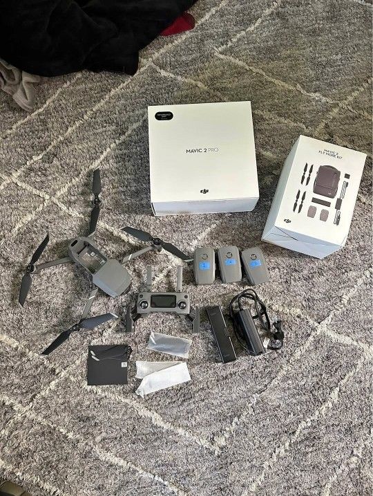 DJI Mavic 2 Pro + Fly More Kit