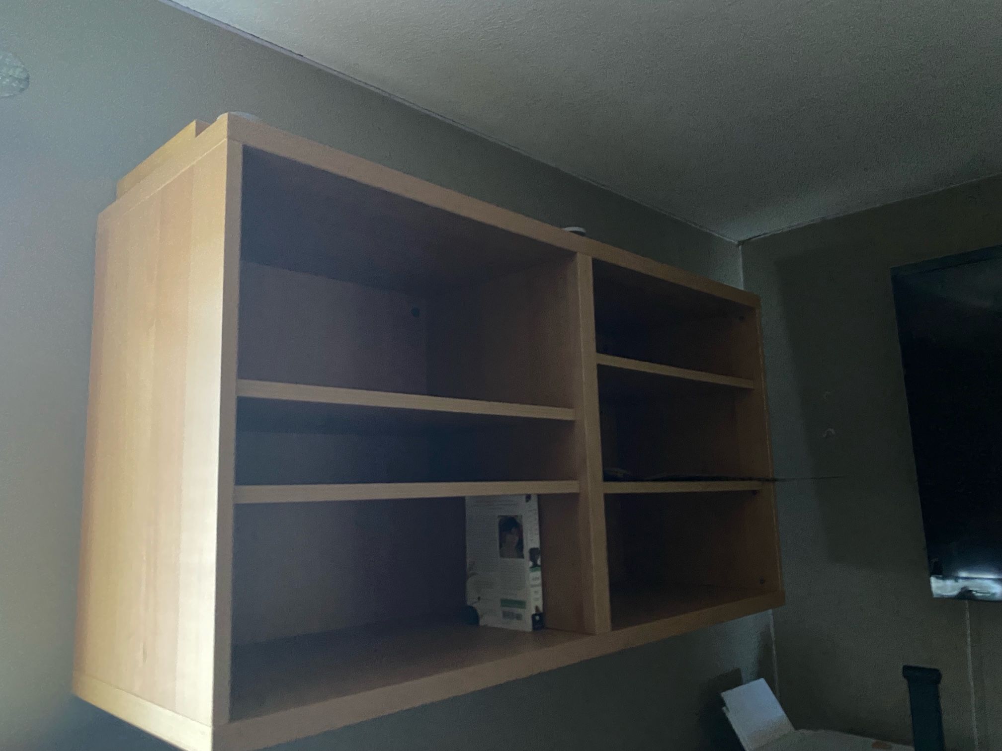 Wall bookshelves, adjustable (null)
