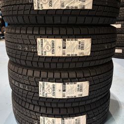 (4) - 225/65/17 Dunlop Winter Maxx SJ8 Snow Tires