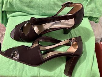 Taryn Rose Strappy Heeled Shoes 