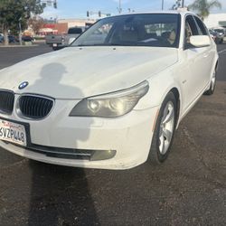 BMW 528xi 2008 5 Series