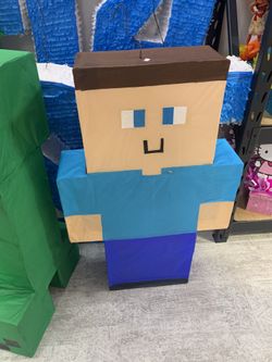Minecraft Steve Piñata