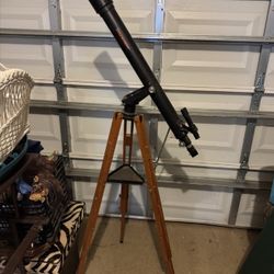 Vintage C 60 Celestron 1980 S  Telescope Selling As Is Don’t Know If It Works