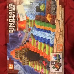 Dinosaur Magnetic Cube Building Set (200 pcs)