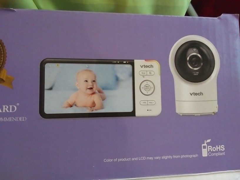 V Tech 5" Baby Monitor With Wifi And Pan and Tilt Camera