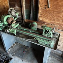 Lathe With Accessories 