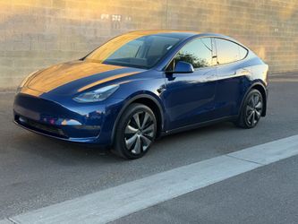 2023 Tesla Model Y AWD