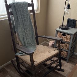 Rocking Chair 