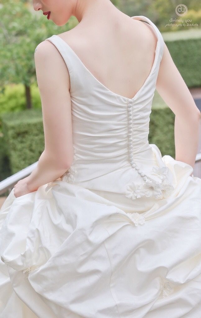 Wedding gown