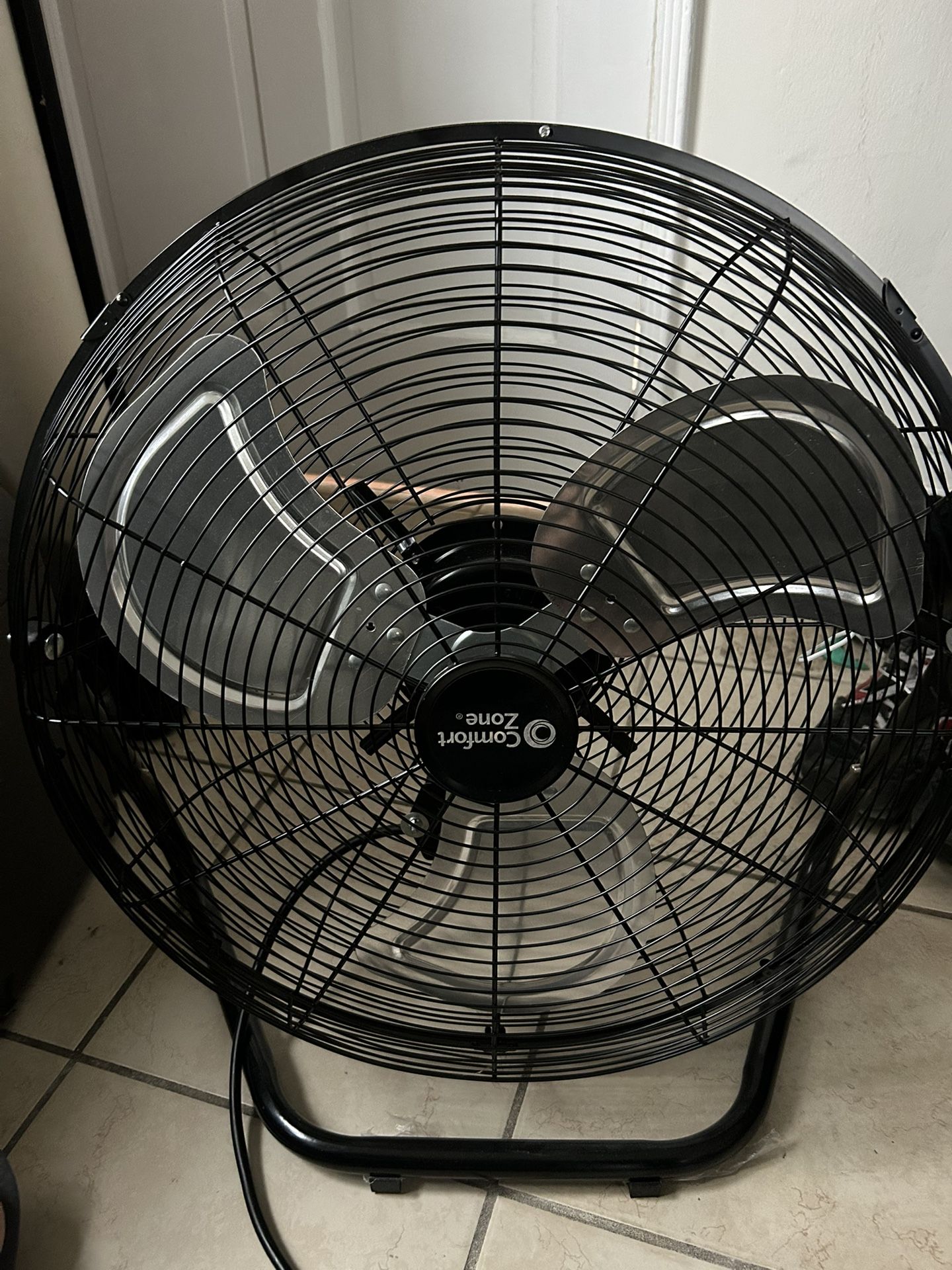 Comfort Zone Floor Fan