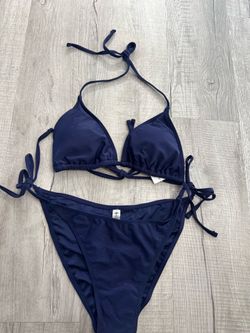 Women’s two piece swimsuit size medium