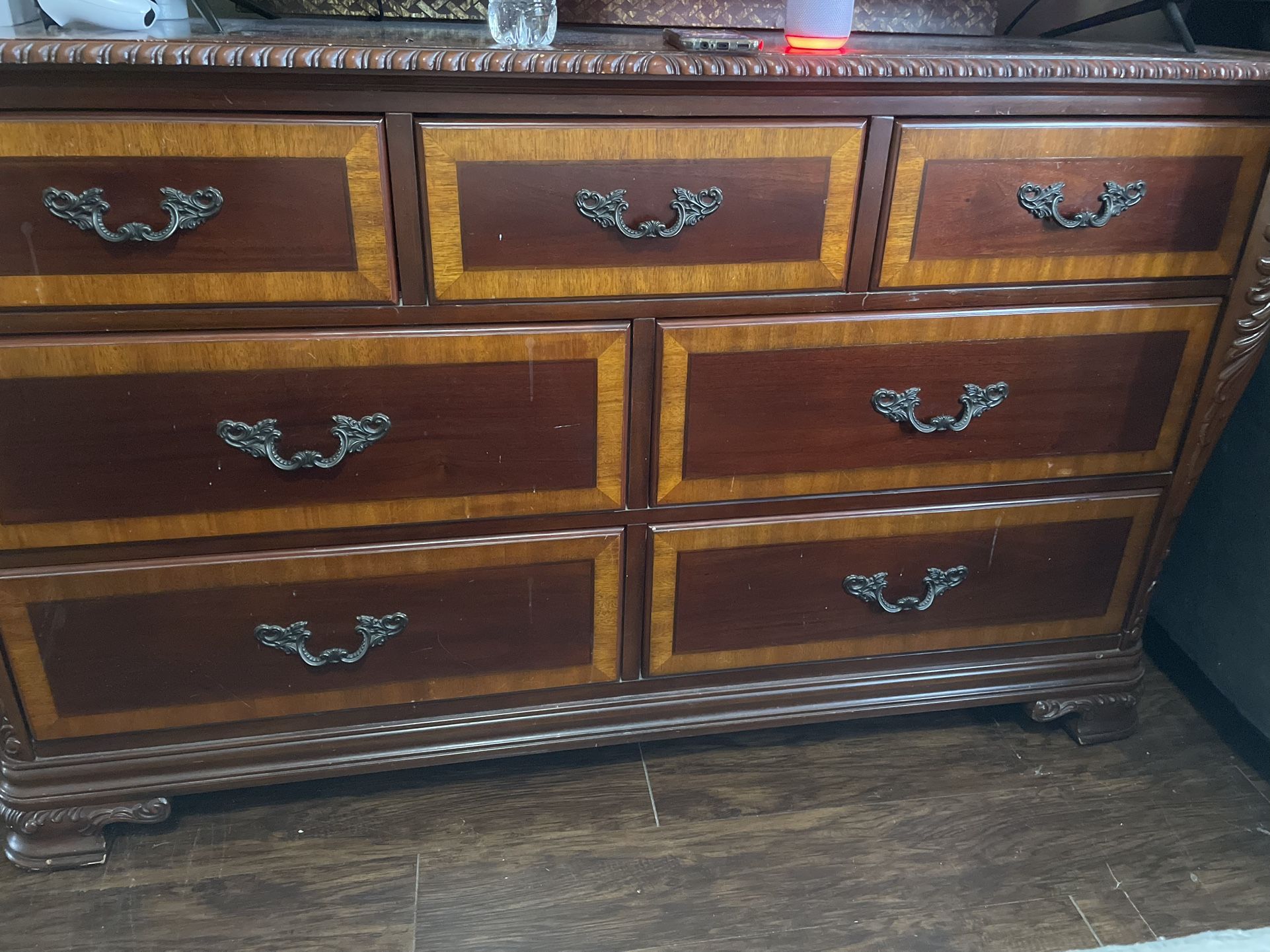 Queen Bedroom Set 300 Dollars